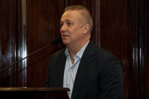 601330e259f1b404764332