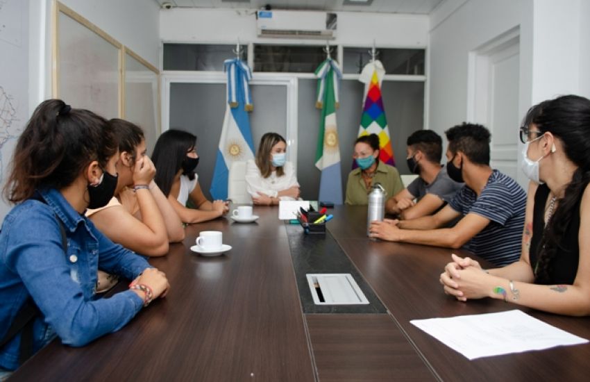 74bde9a69709cdcfee568c4d7f0dd36c