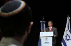 93b8be5eb0e1e06d72ebbbb23d21751e