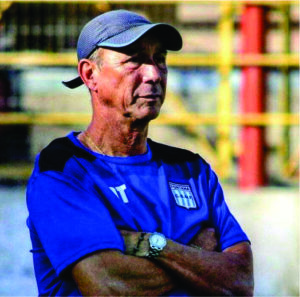 DT del Club Social y Deportivo Fontana, Rolando López