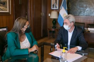 ac43a1a6-7d3b-4166-a239-b6ddeac8d738