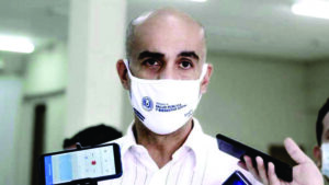 ministro de Salud Paraguay, Julio Mazzoleni.