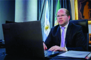 El ministro de Gobierno, Juan Manuel Chapo,