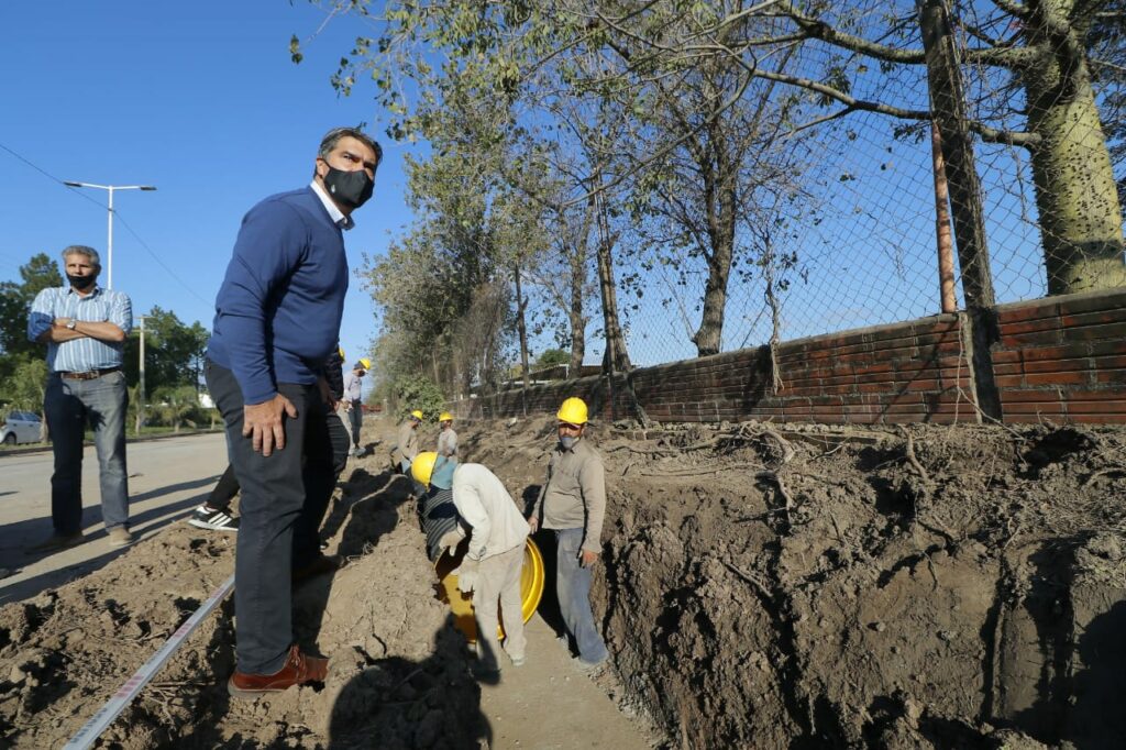 CHACO REACTIVA CAPITANICH SUPERVISÓ LA PAVIMENTACIÓN DE LA AVENIDA JUAN MANUEL DE ROSAS