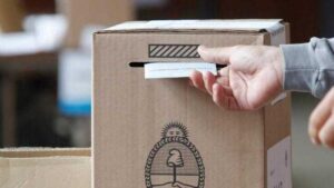 El Gobierno publicó el decreto de convocatoria a elecciones, pero ya se anunció que habrá cambios