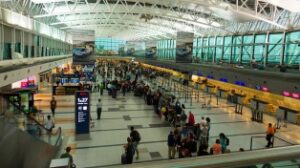 El pasajero que llegó contagiado desde Miami dijo que había avisado a la aerolínea