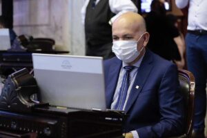 Aldo Leiva “Tenemos una oposición virulenta que cree que cuanto peor nos vaya en la pandemia mejor les va a ellos”