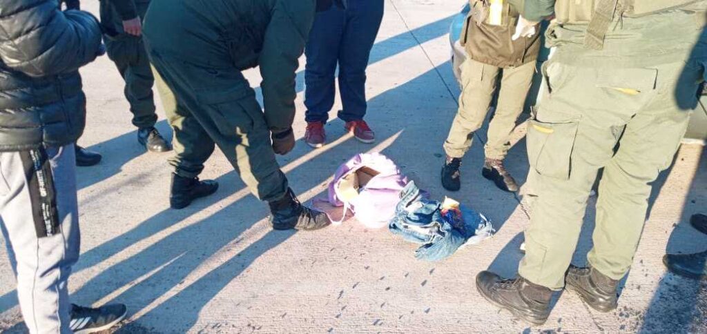 Lo detienen cuando trasladaba 10 kilos de marihuana adosados a su cuerpo y en un bolso