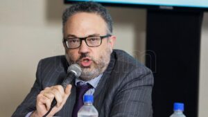 Kulfas anticipó que este lunes se relanzará el programa Ahora 12