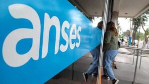 Cobran hoy, jubilados y pensionados con ingresos superiores a $70.938 y DNI terminado en 0 y 1