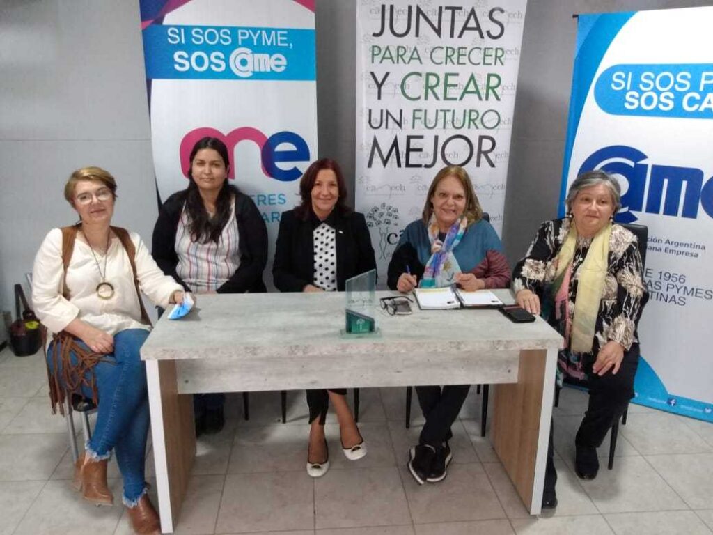 Productos artesanales de mujeres empresarias para elegir el regalo del Día de la Madre