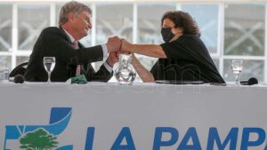 Vizzotti celebró la vacunación de más de 100 mil niños durante la primera jornada