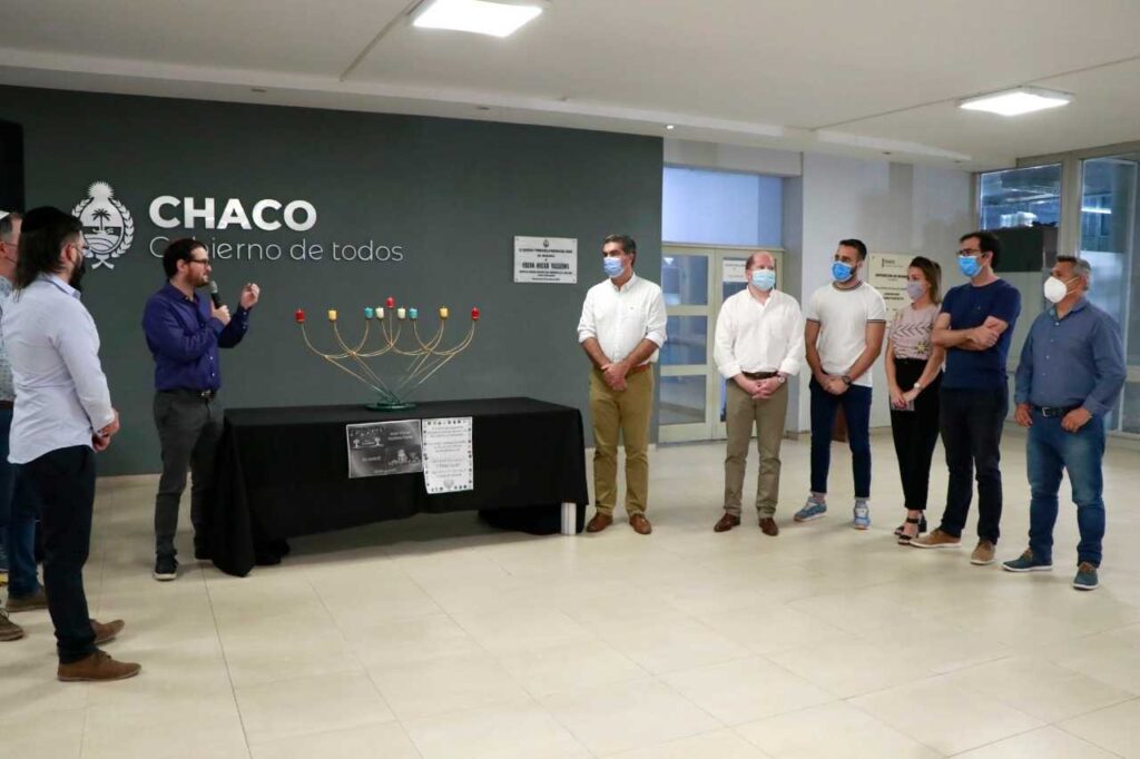 Capitanich y la comunidad judía en el encendido de la tercera vela de Janucá