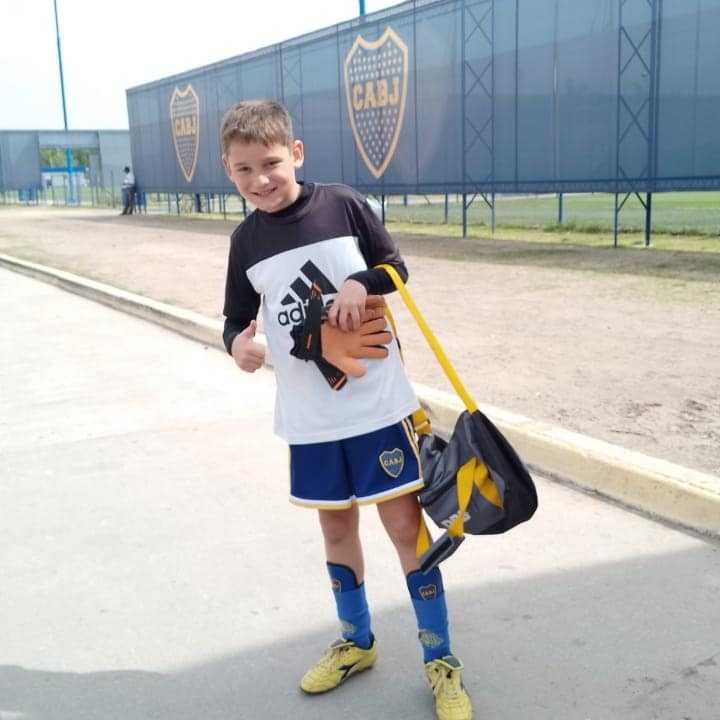 Ian, el nene chaqueño que juega en las inferiores de Boca Juniors