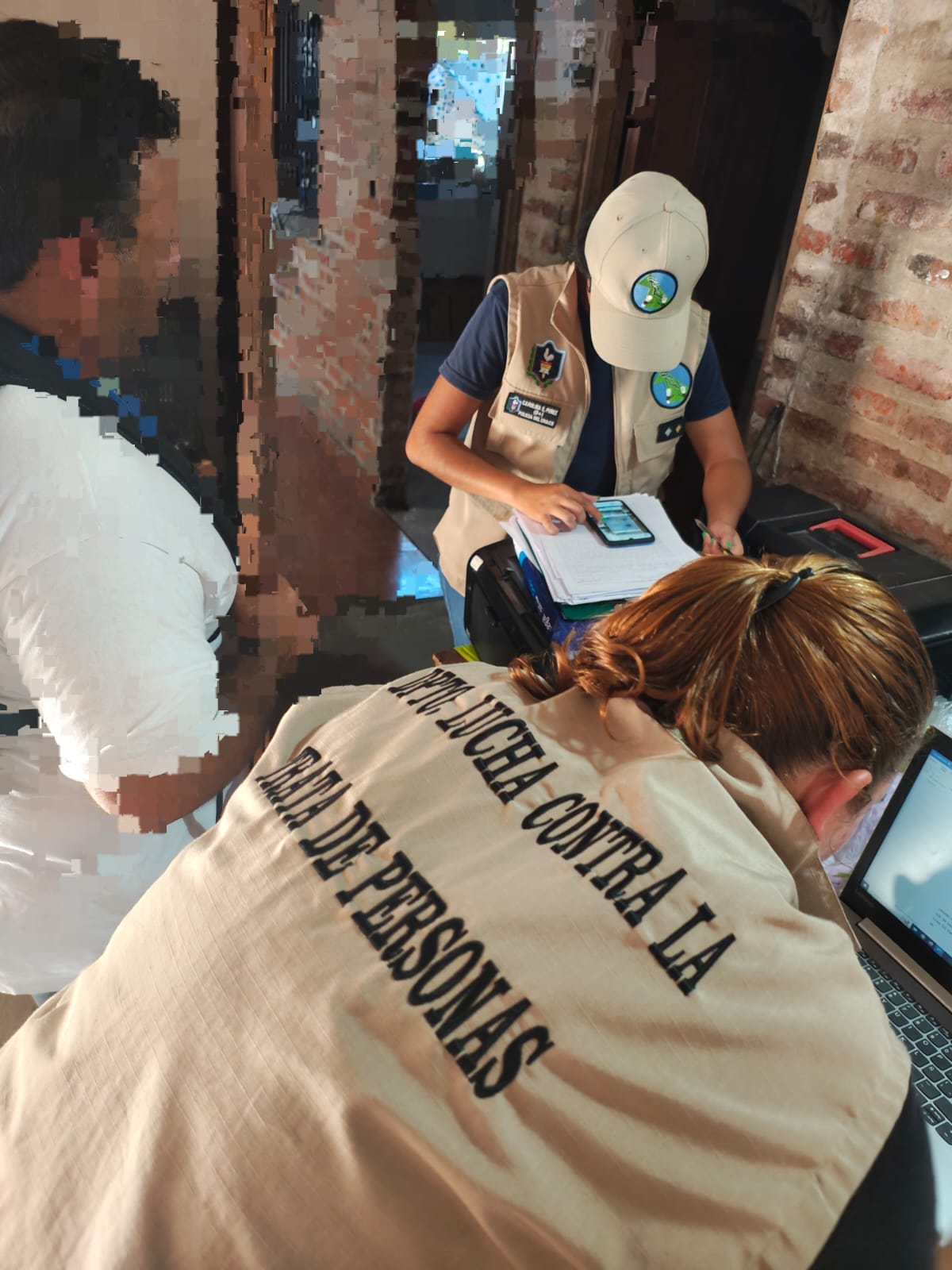 8a0eee76-001e-442d-9fe1-0ee47a975383