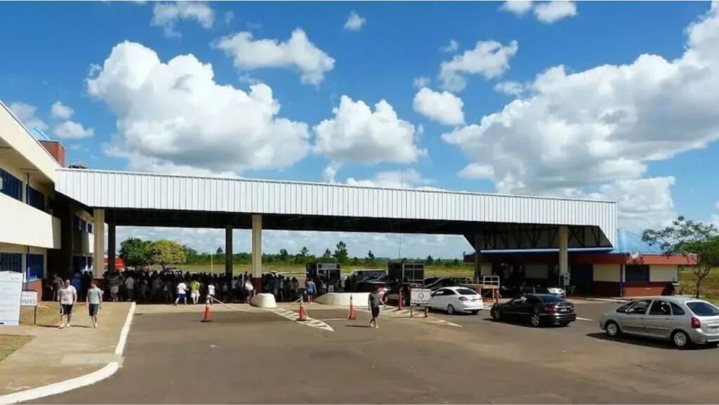 Puente Internacional de la Integración que los dirige a Sao Borja,