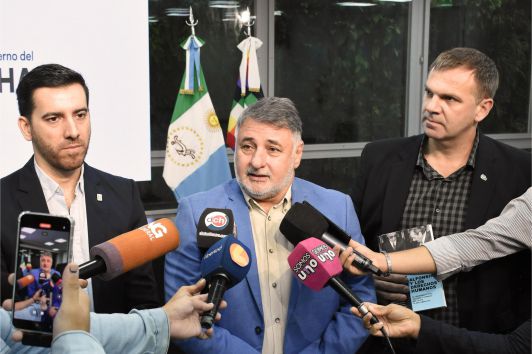 ministro de Gobierno Justicia, Trabajo y Derechos Humanos Jorge Gómez