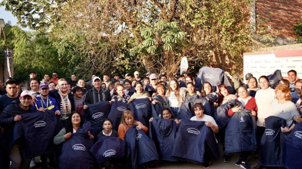 Entrega De Indumentaria Para Agentes De Mayordomía Y GAM