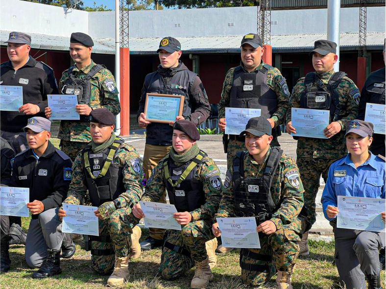 curso intensivo sobre Sistema de Defensa y Contención (SI.DE.CO)