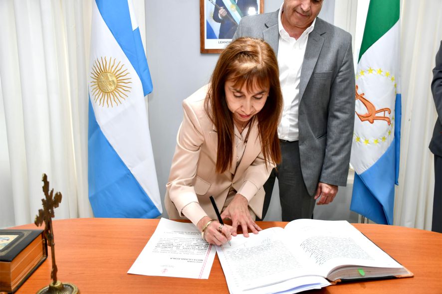 Dra. Mirtha Liliana Ayala, pediatra neonatóloga, como nueva subsecretaria de la salud, prevencion y