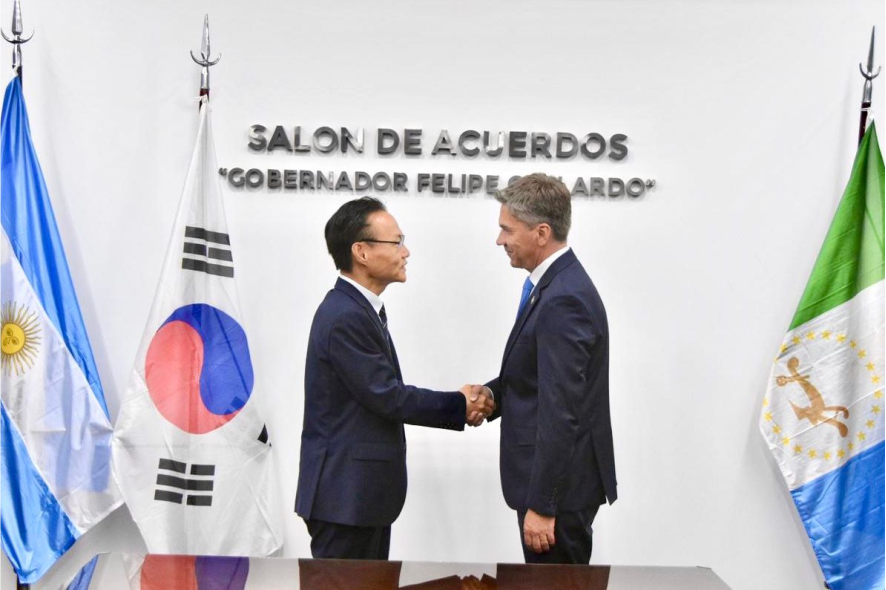 ZDERO RECIBIÓ AL EMBAJADOR DE COREA DEL SUR