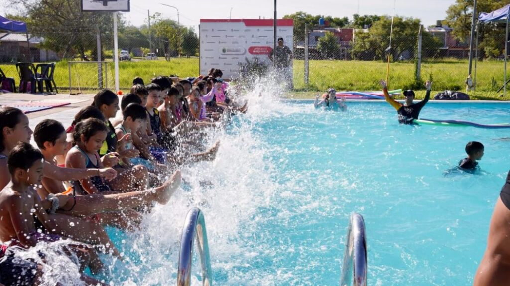 colonia de vacaciones pileta municipal