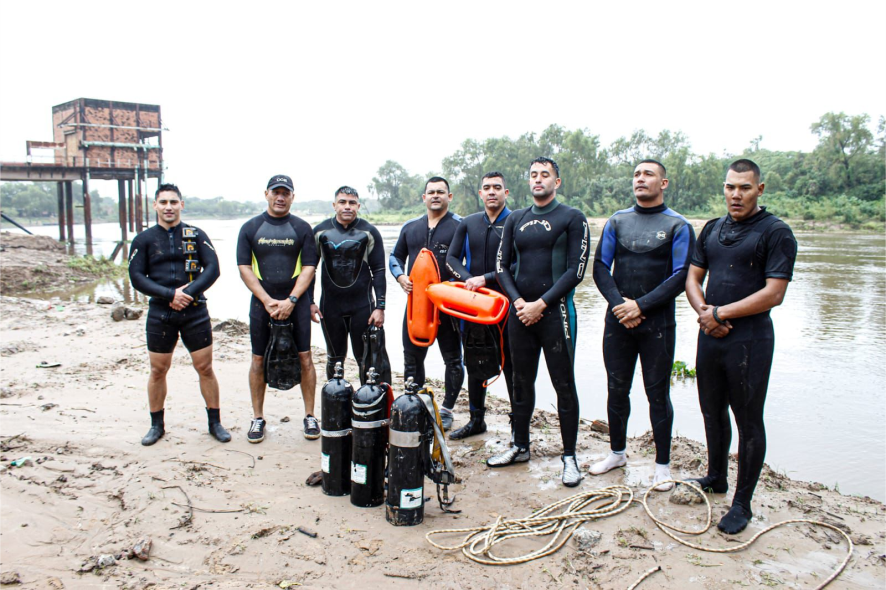 buzos tácticos del COE