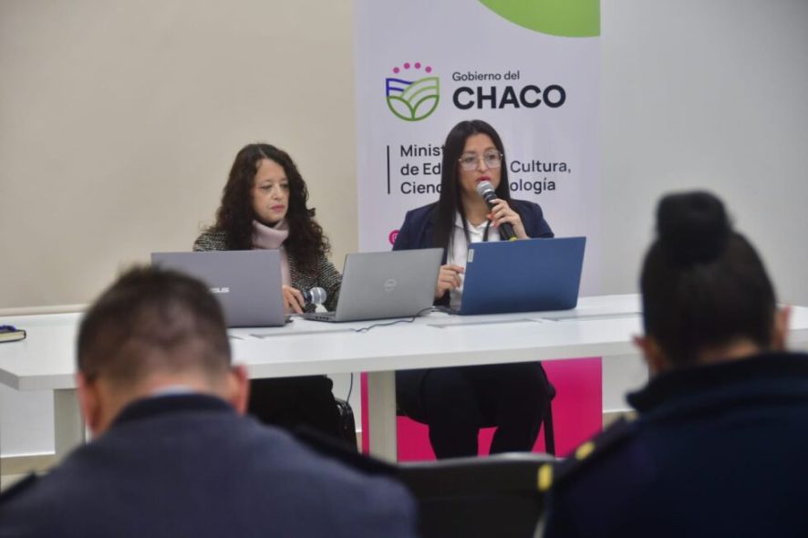 Red aprende en contexto de encierro