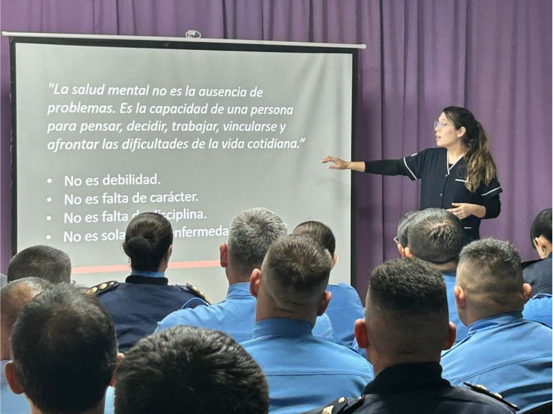 Capacitación sobre Salud Mental y Prevención de Situaciones de Riesgo