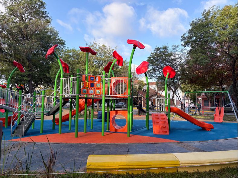 plaza 9 de juio en resistencia