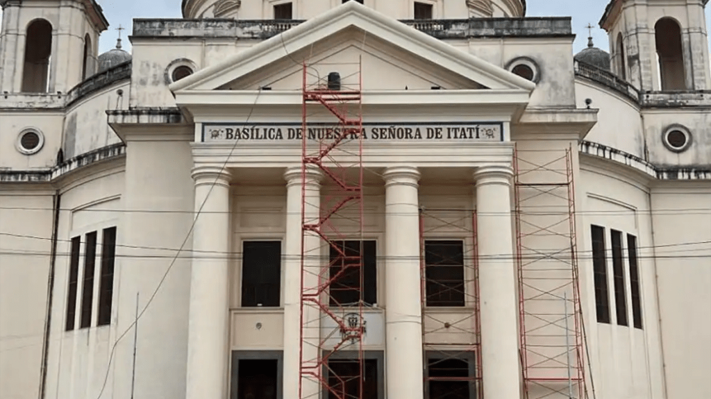 clausuran basilica itati