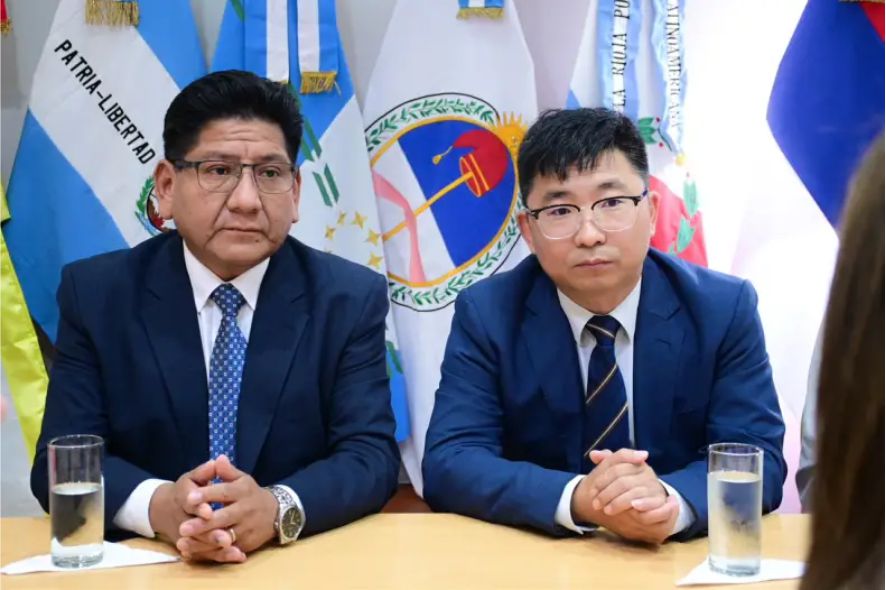 Empresarios de Bolivia y Hong Kong