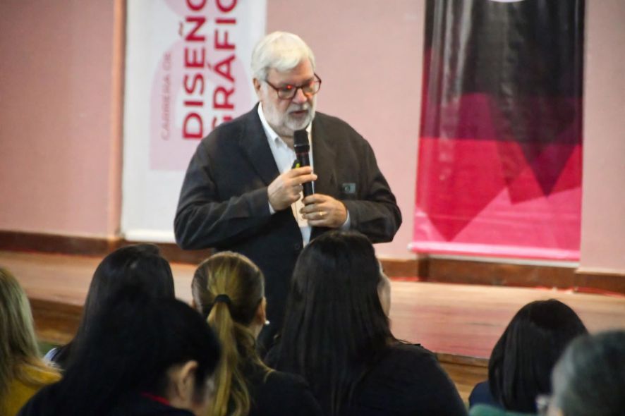 especialista internacional Pepe Menéndez,